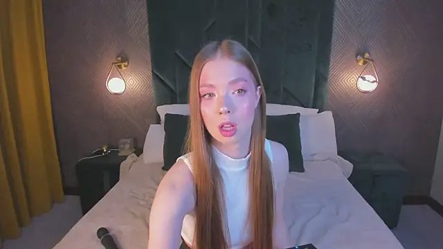 Snapshot of Tessa_Sunn chatting on 02/12/26, 12:38 Tessa Sunn online show from 02/12/26, 12:38