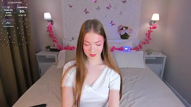 Snapshot of Tessa_Sunn chatting on 02/21/26, 11:39 Tessa Sunn online show from 02/21/26, 11:39