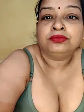 Snapshot of Sexey-Model21 chatting on 04/16/26, 03:07 Sexey-Model21 online show from 04/16/26, 03:07