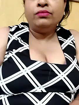 Snapshot of Sexey-Model21 chatting on 04/21/26, 08:42 Sexey-Model21 online show from 04/21/26, 08:42