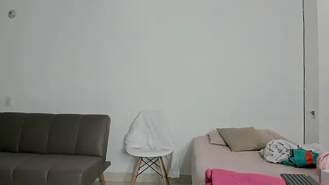 Snapshot of IrisFit chatting on 02/17/26, 12:56 IrisFit online show from 02/17/26, 12:56