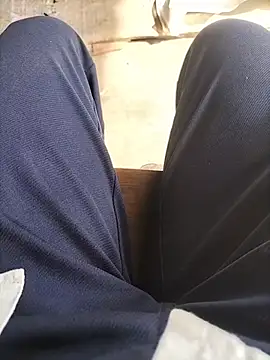 Snapshot of slimmicute chatting on 12/20/25, 07:37 slimmicute online show from 12/20/25, 07:37