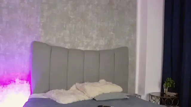 LucyRayy online show from 02/15/26, 07:43