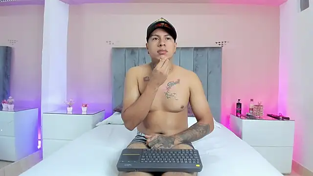 Snapshot of kaylaa_sex chatting on 02/05/26, 01:16 kaylaa sex online show from 02/05/26, 01:16