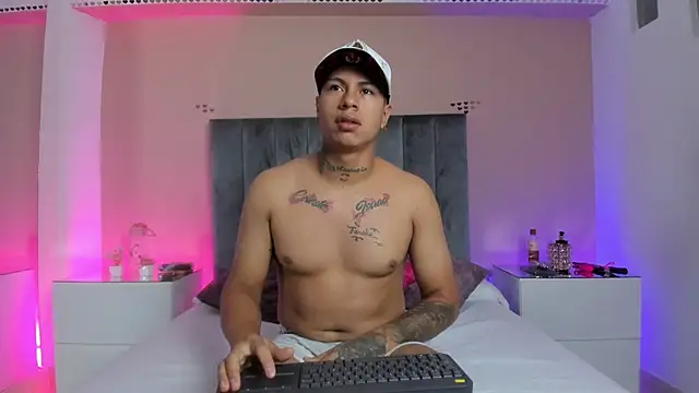 Snapshot of kaylaa_sex chatting on 02/07/26, 12:42 kaylaa sex online show from 02/07/26, 12:42