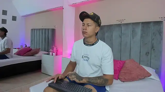 Snapshot of kaylaa_sex chatting on 03/05/26, 01:18 kaylaa sex online show from 03/05/26, 01:18