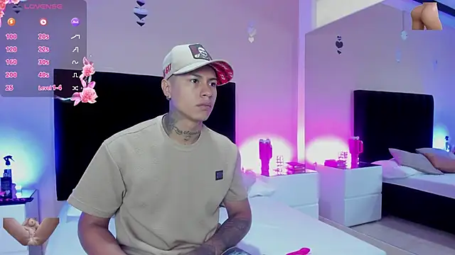 Snapshot of kaylaa_sex chatting on 04/13/26, 12:43 kaylaa sex online show from 04/13/26, 12:43