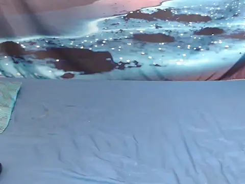 Snapshot of Bootyylicious chatting on 12/18/25, 11:16 Bootyylicious online show from 12/18/25, 11:16