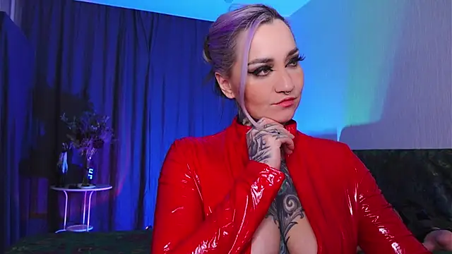 Snapshot of MistressDarkSindel chatting on 12/14/25, 05:07 MistressDarkSindel online show from 12/14/25, 05:07