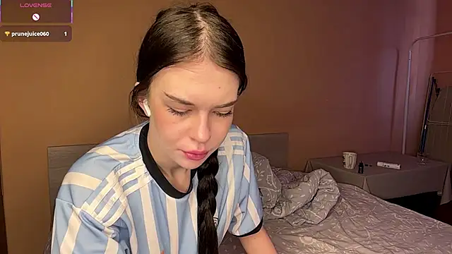 Snapshot of ElliRusk chatting on 02/22/26, 04:46 ElliRusk online show from 02/22/26, 04:46