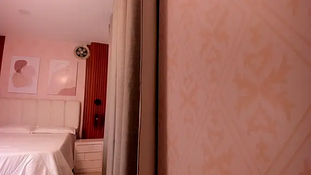 Snapshot of Miss_dare chatting on 03/06/26, 10:01 Miss dare online show from 03/06/26, 10:01