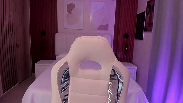 Snapshot of Miss_dare chatting on 03/12/26, 10:21 Miss dare online show from 03/12/26, 10:21