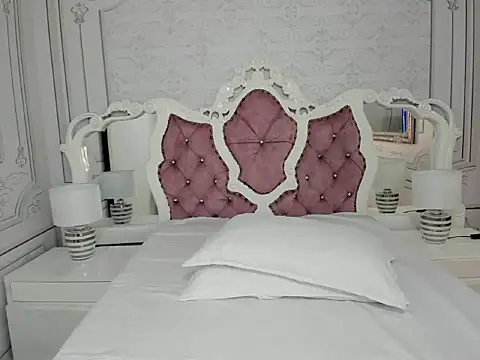 Snapshot of Miss_dare chatting on 04/04/26, 10:13 Miss dare online show from 04/04/26, 10:13