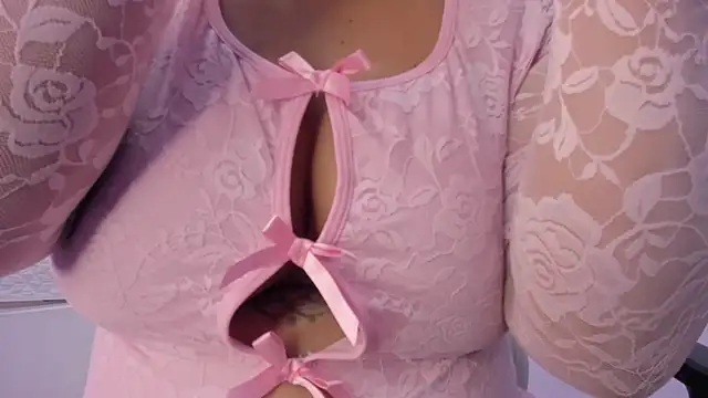 Snapshot of Miss_dare chatting on 04/10/26, 10:20 Miss dare online show from 04/10/26, 10:20