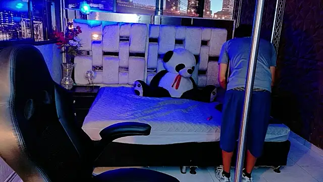 StormLuxX online show from 12/20/25, 03:19