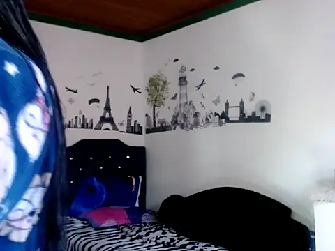 MisNicol online show from 12/17/25, 12:55