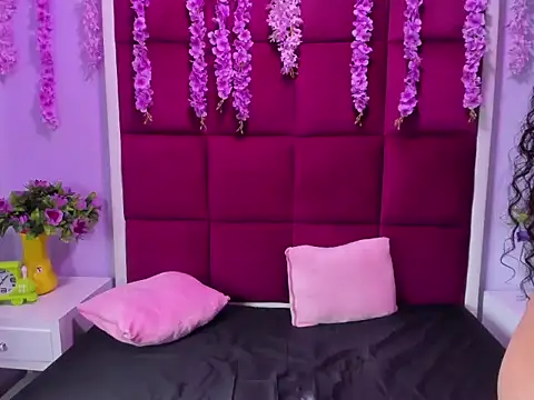 LuciannaDavis online show from 12/05/25, 04:03