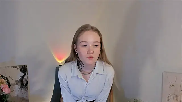 MaireLanda online show from 12/18/25, 04:18