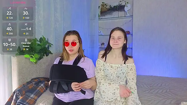 Snapshot of DorlaKavadias chatting on 12/16/25, 04:17 DorlaKavadias online show from 12/16/25, 04:17