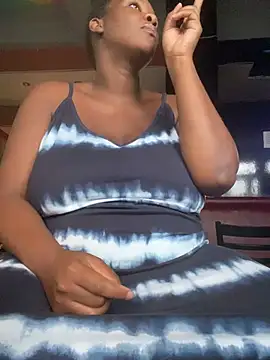 GiantClithpee online show from 12/25/24, 09:00