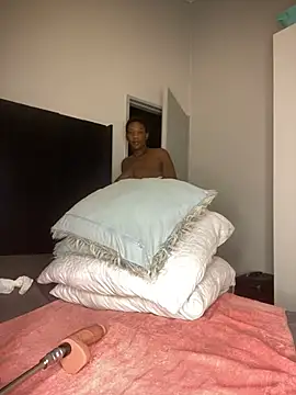 GiantClithpee online show from 02/09/25, 03:32