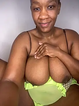 GiantClithpee online show from 12/17/25, 11:55