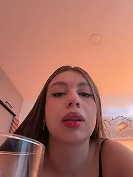 Snapshot of saracavali chatting on 04/25/26, 07:22 saracavali online show from 04/25/26, 07:22