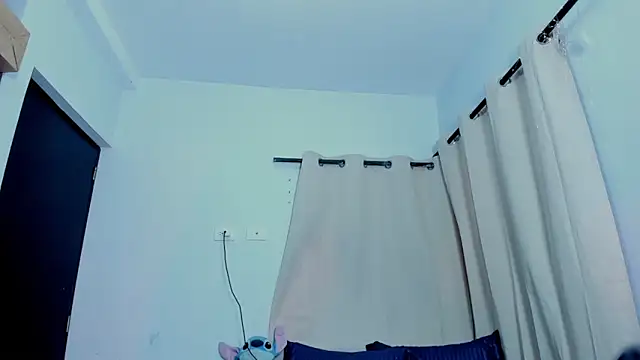 Snapshot of Samantha_luv_ chatting on 03/18/26, 02:20 Samantha luv online show from 03/18/26, 02:20