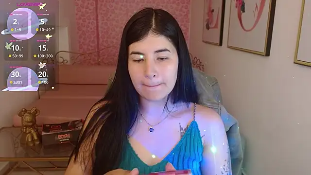 Snapshot of Nina_harpper_ chatting on 03/19/26, 12:42 Nina harpper online show from 03/19/26, 12:42