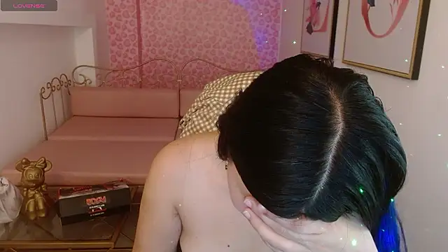 Snapshot of Nina_harpper_ chatting on 03/24/26, 01:05 Nina harpper online show from 03/24/26, 01:05