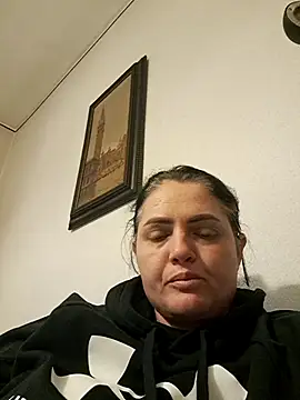 Snapshot of gini92 chatting on 02/02/26, 06:56 gini92 online show from 02/02/26, 06:56