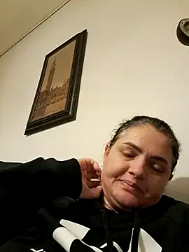 Snapshot of gini92 chatting on 02/03/26, 06:51 gini92 online show from 02/03/26, 06:51