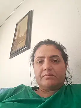 Snapshot of gini92 chatting on 02/23/26, 10:12 gini92 online show from 02/23/26, 10:12