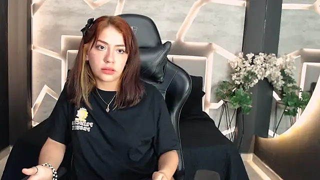 Snapshot of NaughtyNebula chatting on 12/01/25, 10:26 NaughtyNebula online show from 12/01/25, 10:26