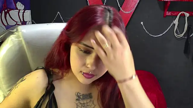 Snapshot of Zarastormks chatting on 12/02/25, 08:15 Zarastormks online show from 12/02/25, 08:15