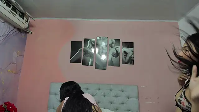 Snapshot of SofyLuitt chatting on 12/01/25, 09:20 SofyLuitt online show from 12/01/25, 09:20