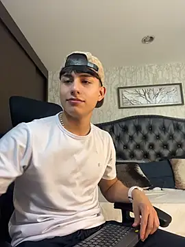 Lander Cruz online show from 04/07/26, 08:09