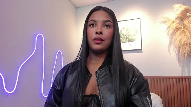 Snapshot of MIAROGGERSS chatting on 04/02/26, 03:59 MIAROGGERSS online show from 04/02/26, 03:59