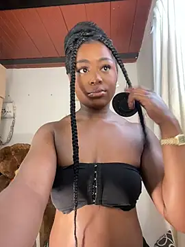 Snapshot of Cynthia_es chatting on 03/27/26, 04:40 Cynthia es online show from 03/27/26, 04:40