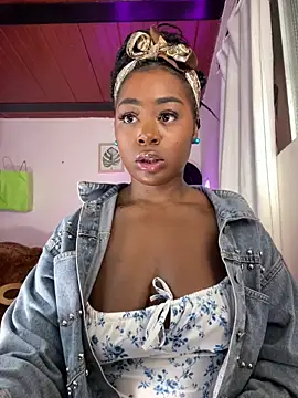 Snapshot of Cynthia_es chatting on 03/29/26, 11:38 Cynthia es online show from 03/29/26, 11:38