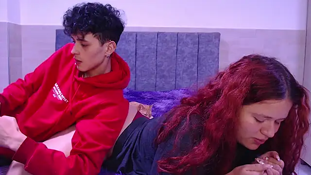 hottie couplee online show from 12/17/25, 09:54