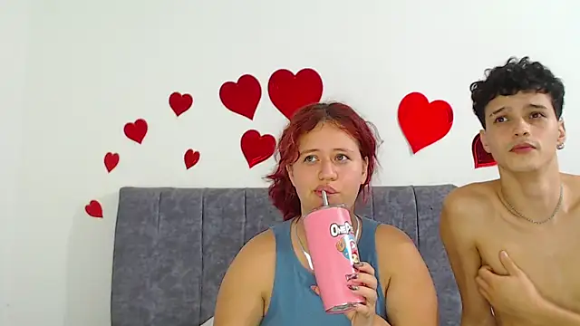 hottie couplee online show from 07/23/26, 05:16