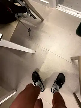 Snapshot of andresbale chatting on 01/13/26, 08:14 andresbale online show from 01/13/26, 08:14