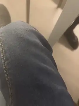 Snapshot of andresbale chatting on 02/14/26, 07:43 andresbale online show from 02/14/26, 07:43