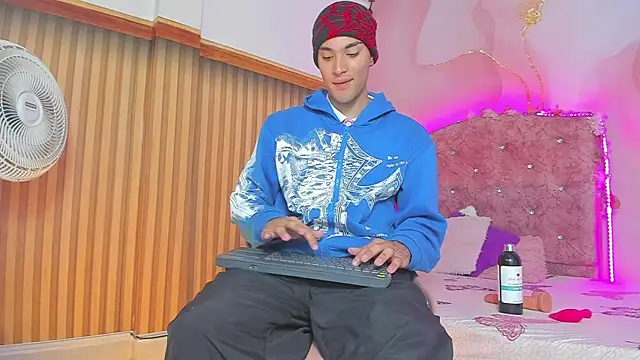 jack  baby  online show from 12/20/25, 03:02