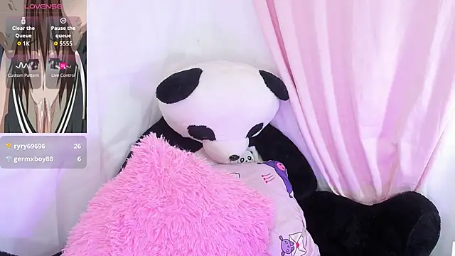 sofia shadow  online show from 12/15/25, 05:44