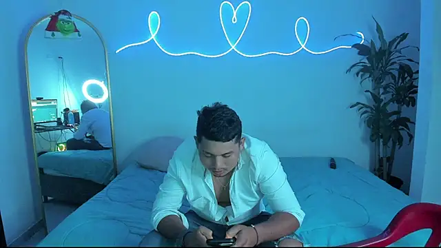 Snapshot of volt_boy57 chatting on 12/20/25, 05:47 volt boy57 online show from 12/20/25, 05:47