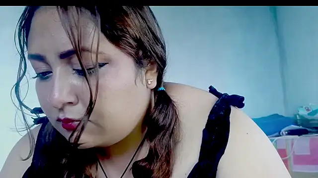 Snapshot of valeria-got chatting on 12/05/25, 02:03 valeria-got online show from 12/05/25, 02:03