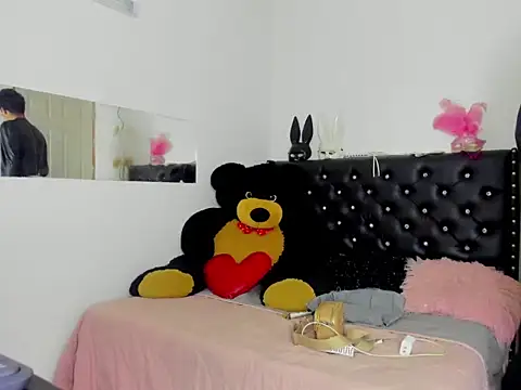 Snapshot of BlakeNoir_ chatting on 04/08/26, 12:10 BlakeNoir online show from 04/08/26, 12:10