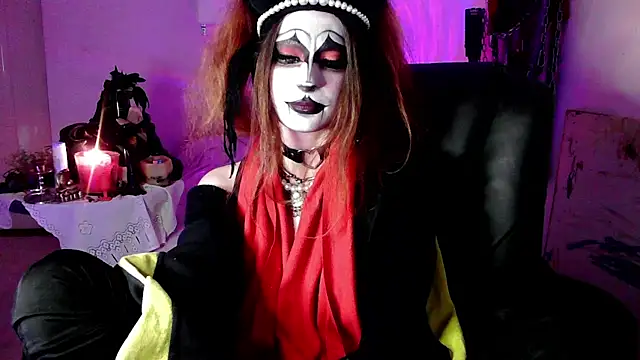 Snapshot of EmpressMorrigan chatting on 02/06/26, 02:20 EmpressMorrigan online show from 02/06/26, 02:20